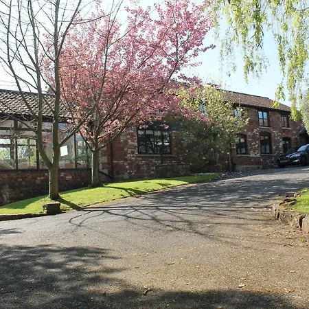 Summerhouse 4* Bristol