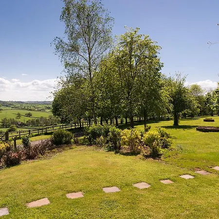 Summerhouse 4* Bristol