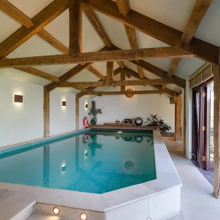 Summerhouse 4* Bristol