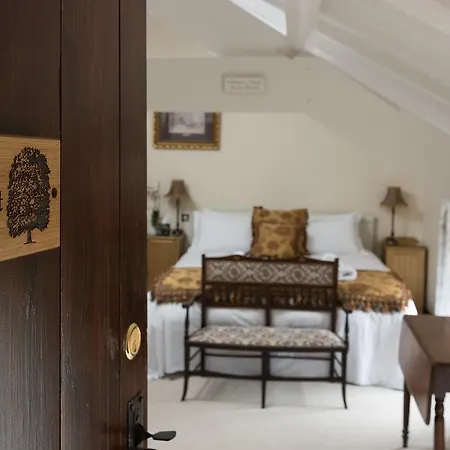לינה וארוחת בוקר Summerhouse 4*