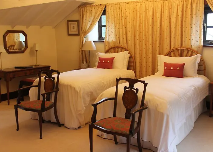 Summerhouse 4* Bristol