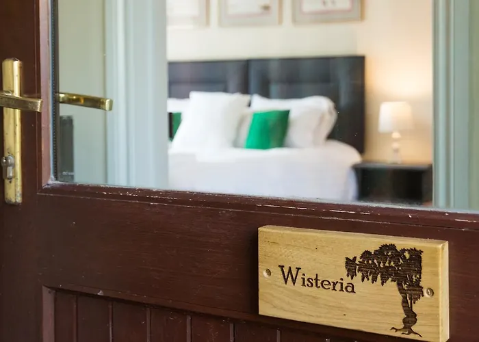 Summerhouse Bed & Breakfast Bristol