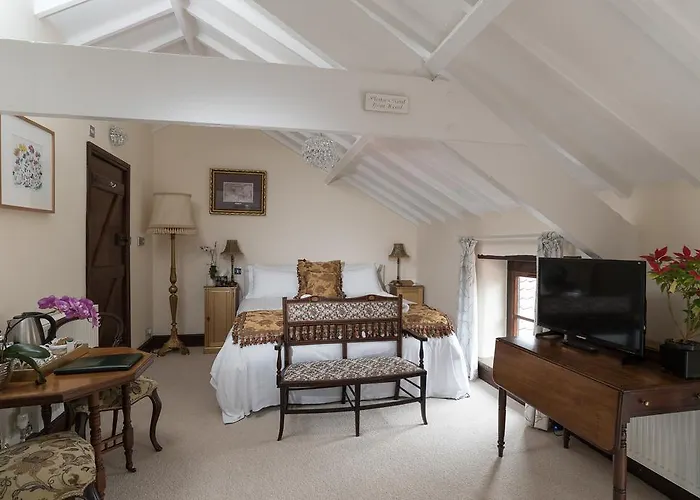 Summerhouse Bed & Breakfast 4*