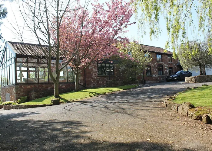 Summerhouse 4* Bristol